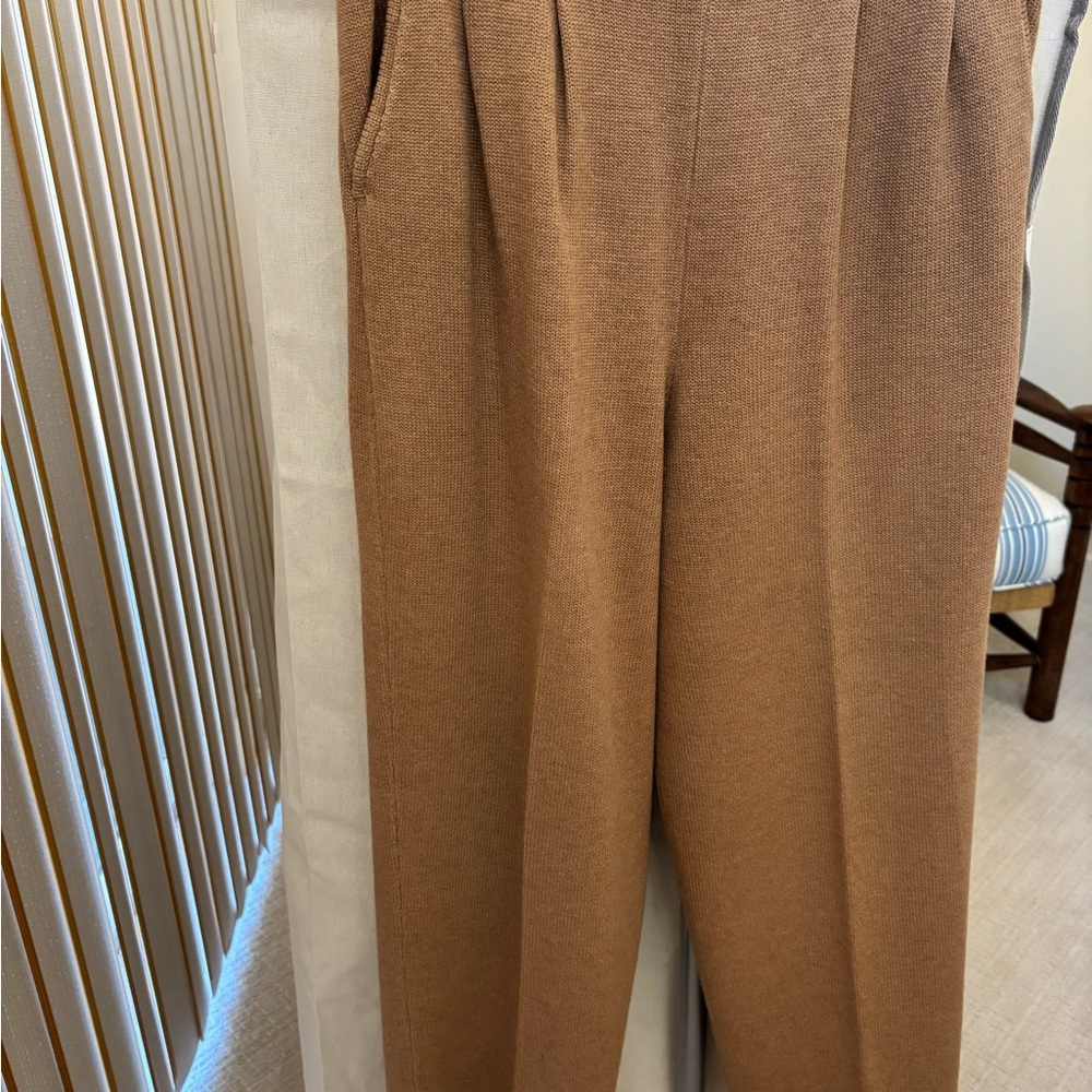 St. John Classic Brown Knit Women's Trousers - Picture 5 of 5